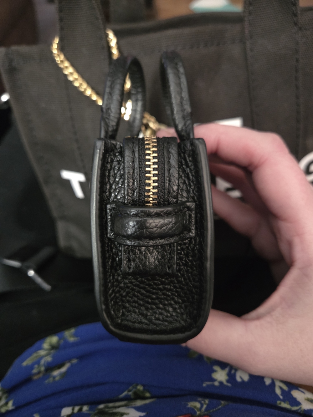 The Tote Bag Black Mini Leather Charm by Marc Jacobs - Picture 2 of 6